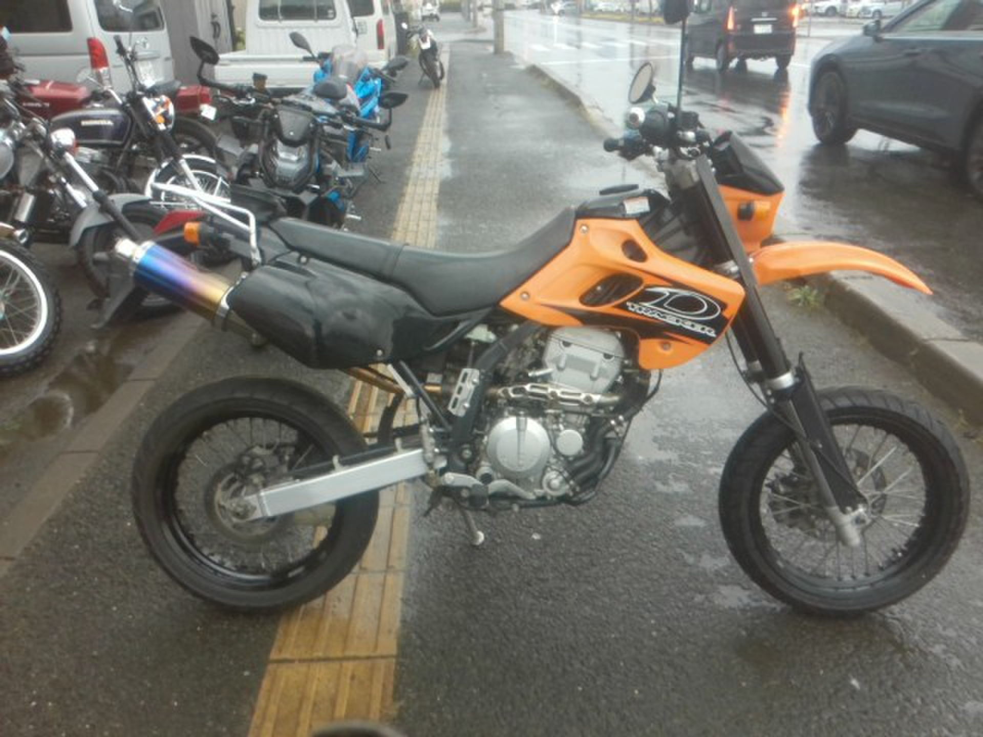 Honda CB250R