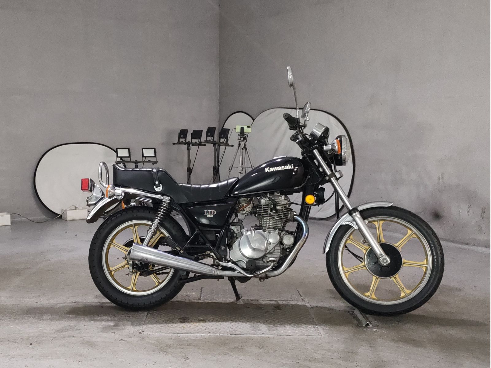 Kawasaki Z250LTD
