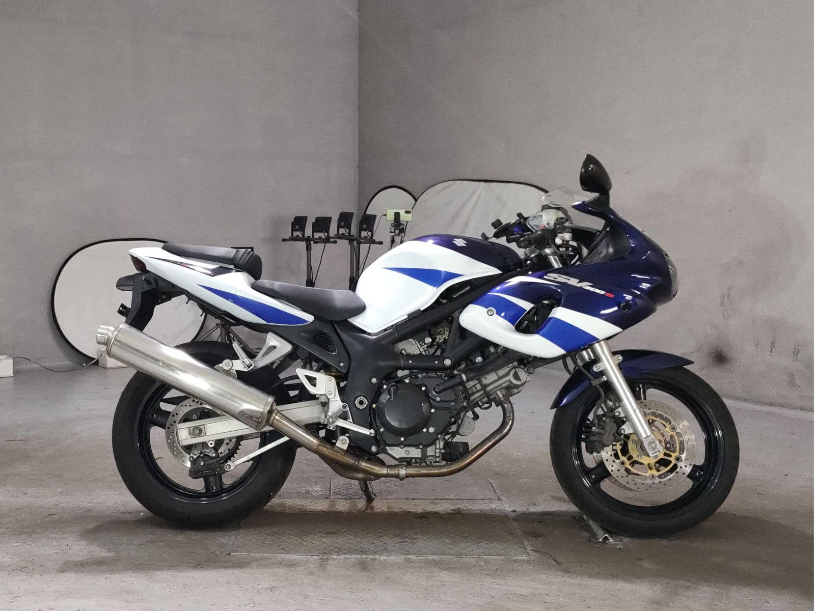Suzuki SV400S