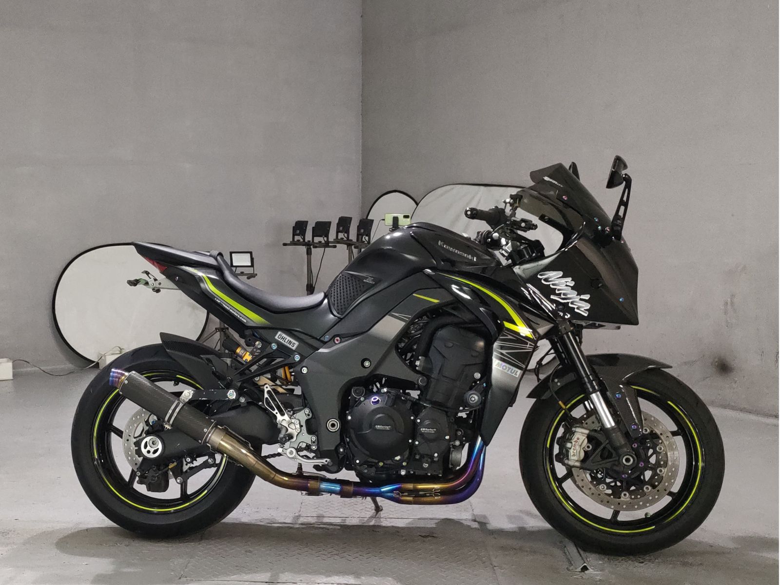 Kawasaki Z1000 R EDITION