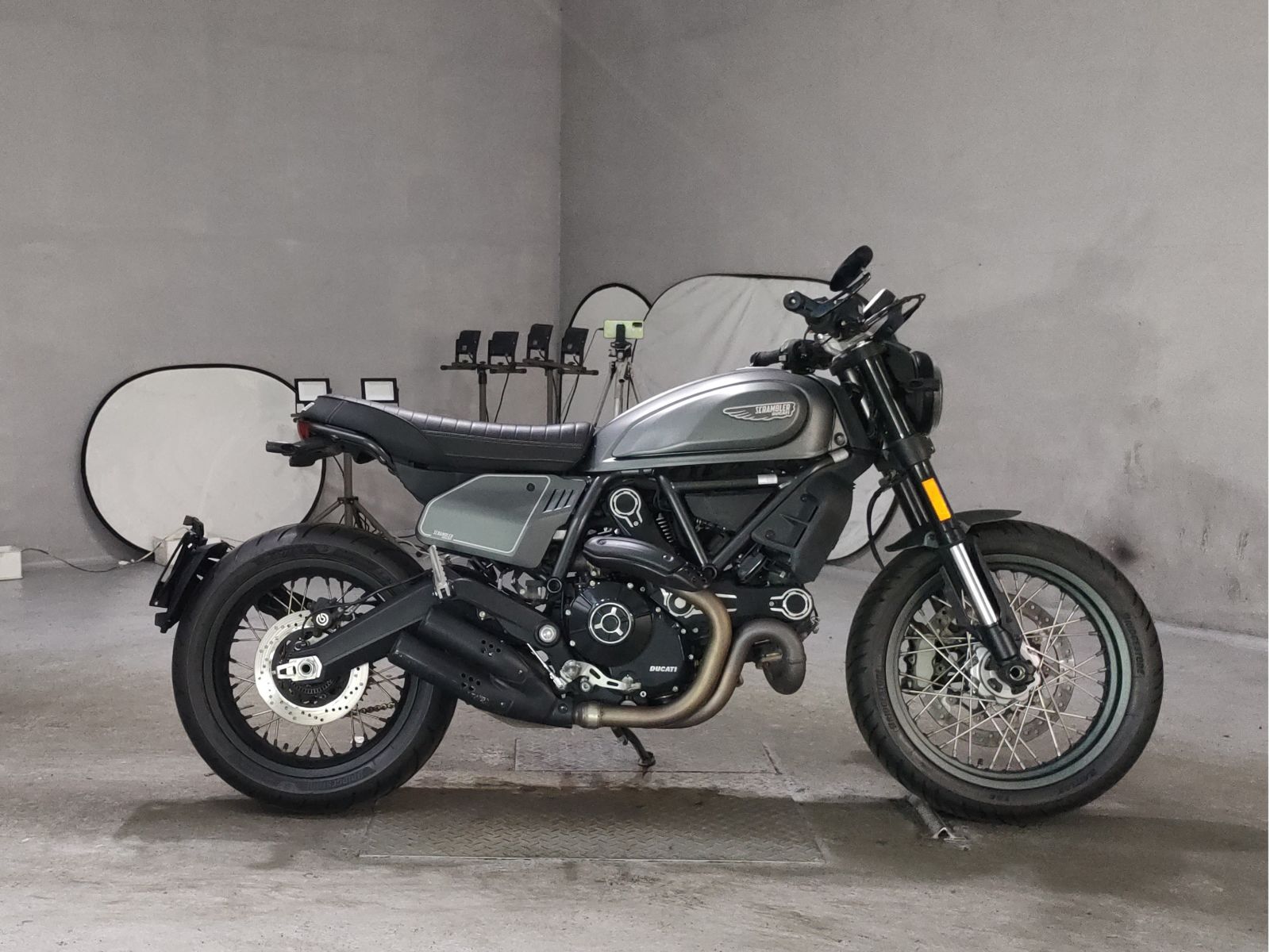 Ducati SCRAMBLER NIGHT SHIFT