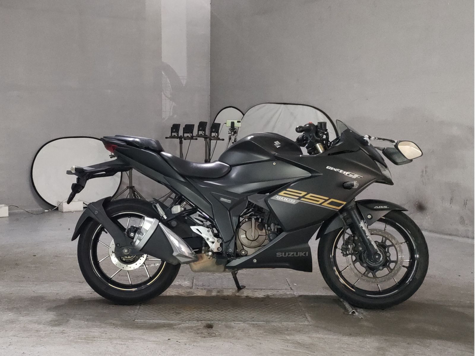 Suzuki GIXXER-SF250