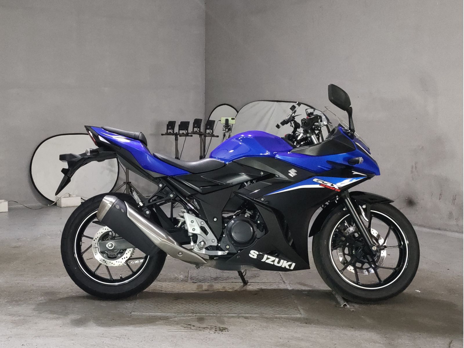 Suzuki GSX250R
