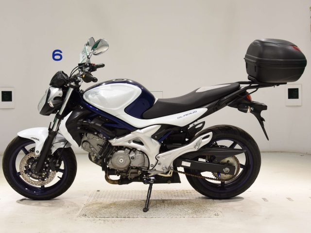 Suzuki GLADIUS400