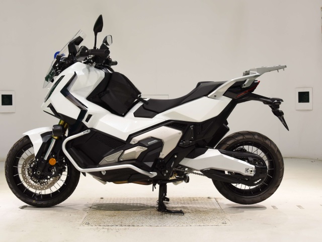 Honda X-ADV750-2