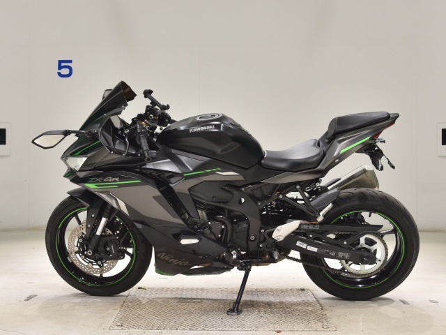Kawasaki ZX-4R SE