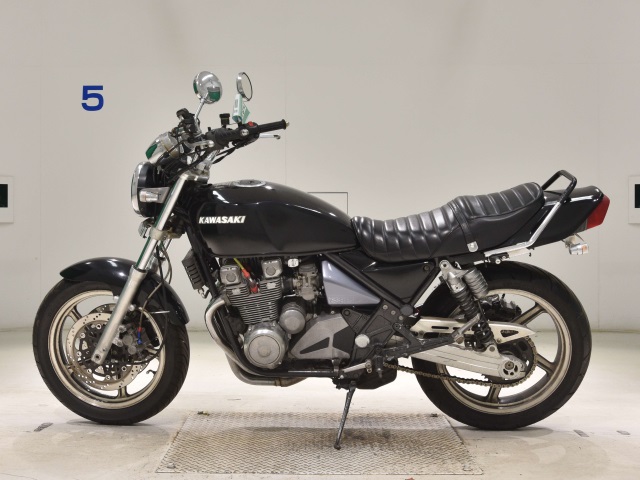 Kawasaki ZEPHYR400