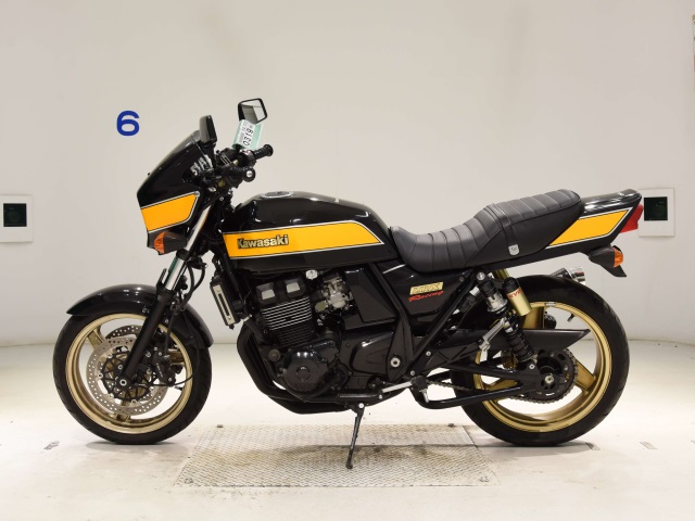 Kawasaki ZRX400
