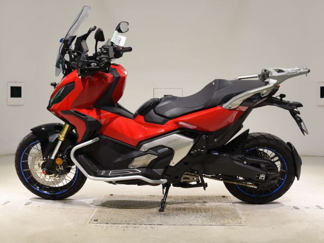 Honda X-ADV750-2