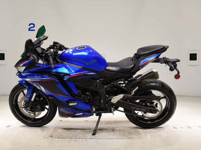 Kawasaki ZX-4R SE