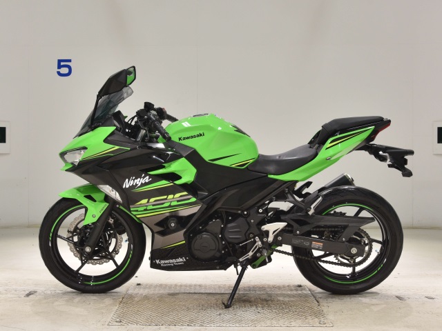 Kawasaki NINJA400-2