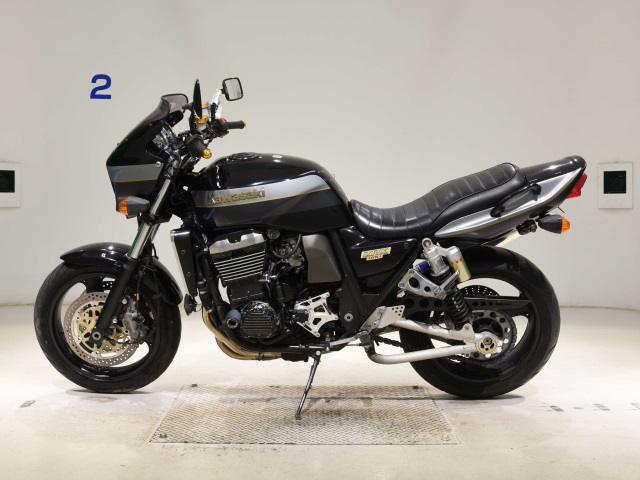 Kawasaki ZRX1100
