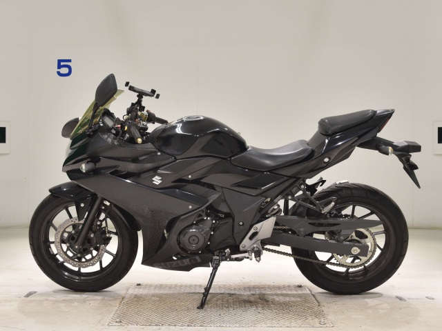 Suzuki GSX250R