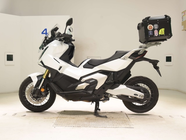 Honda X-ADV750-2