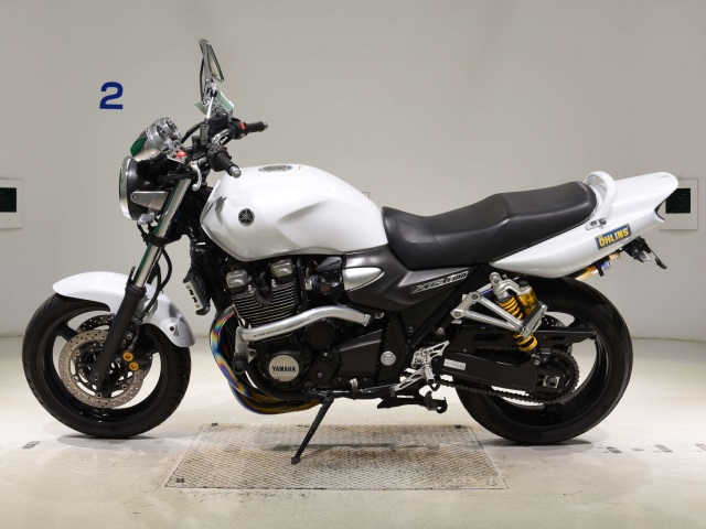 Yamaha XJR1300-2