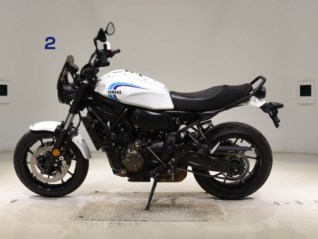 Yamaha XSR700-2