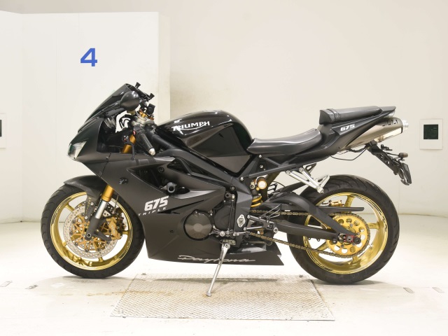 Triumph DAYTONA675