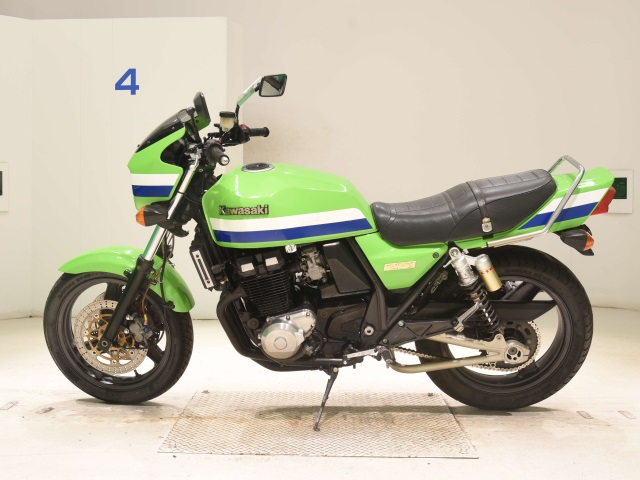 Kawasaki ZRX400