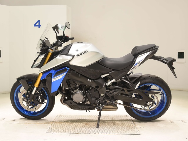 Suzuki GSX-S1000-2