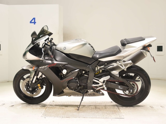 Yamaha YZF-R1