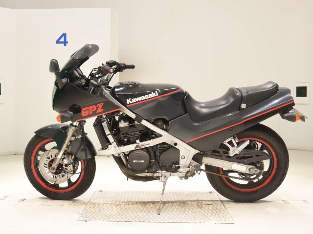 Kawasaki GPZ400R