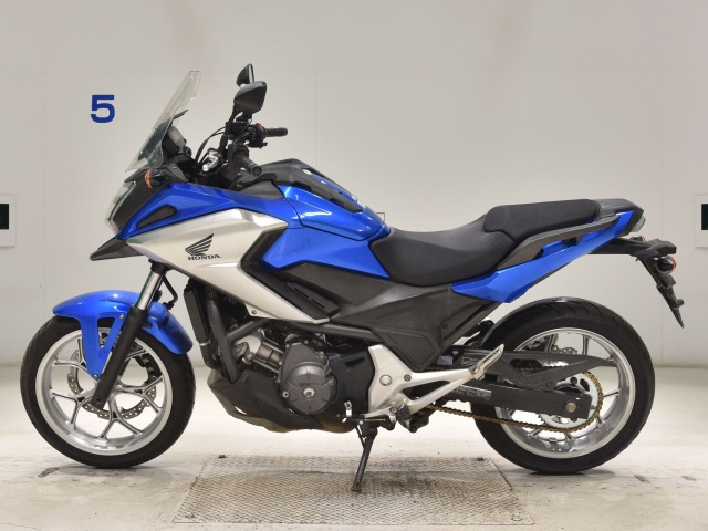 Honda NC750X-2