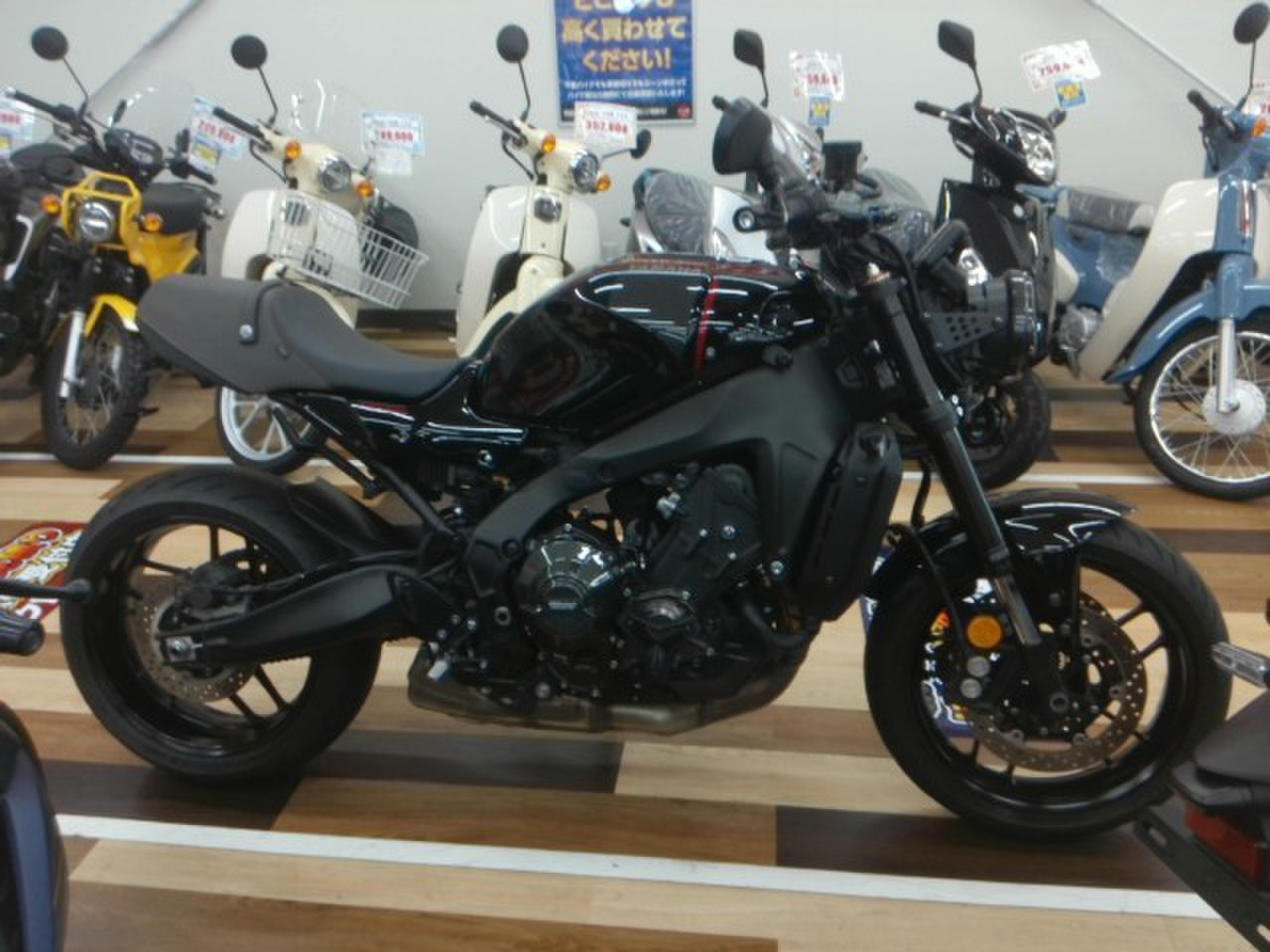 Yamaha XSR900