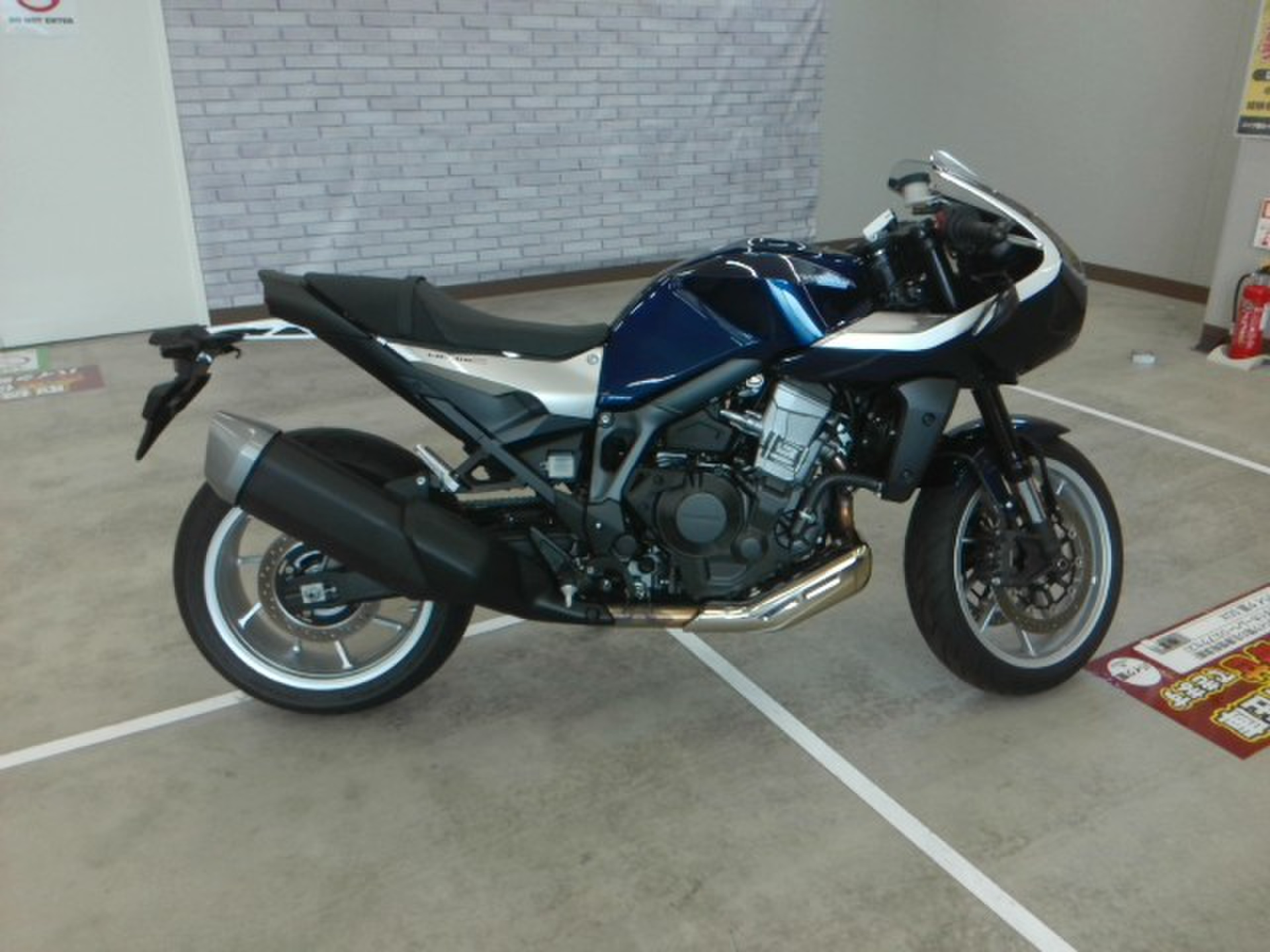 Honda HAWK11