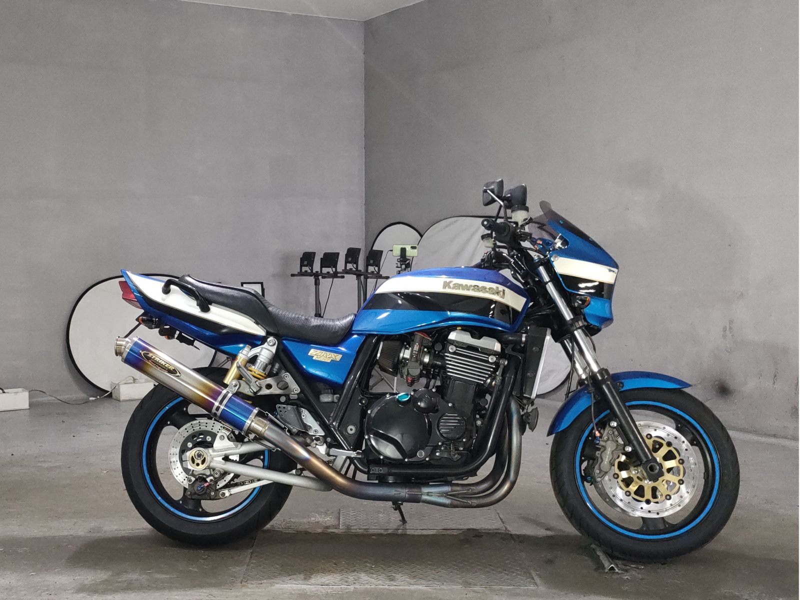Kawasaki ZRX1100
