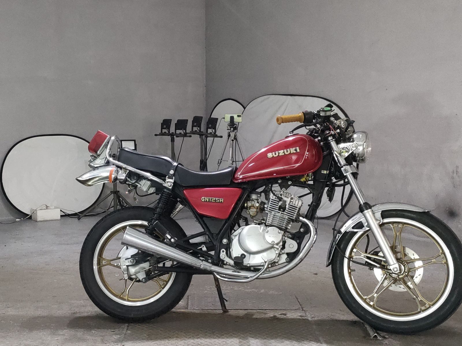 Suzuki GN125H
