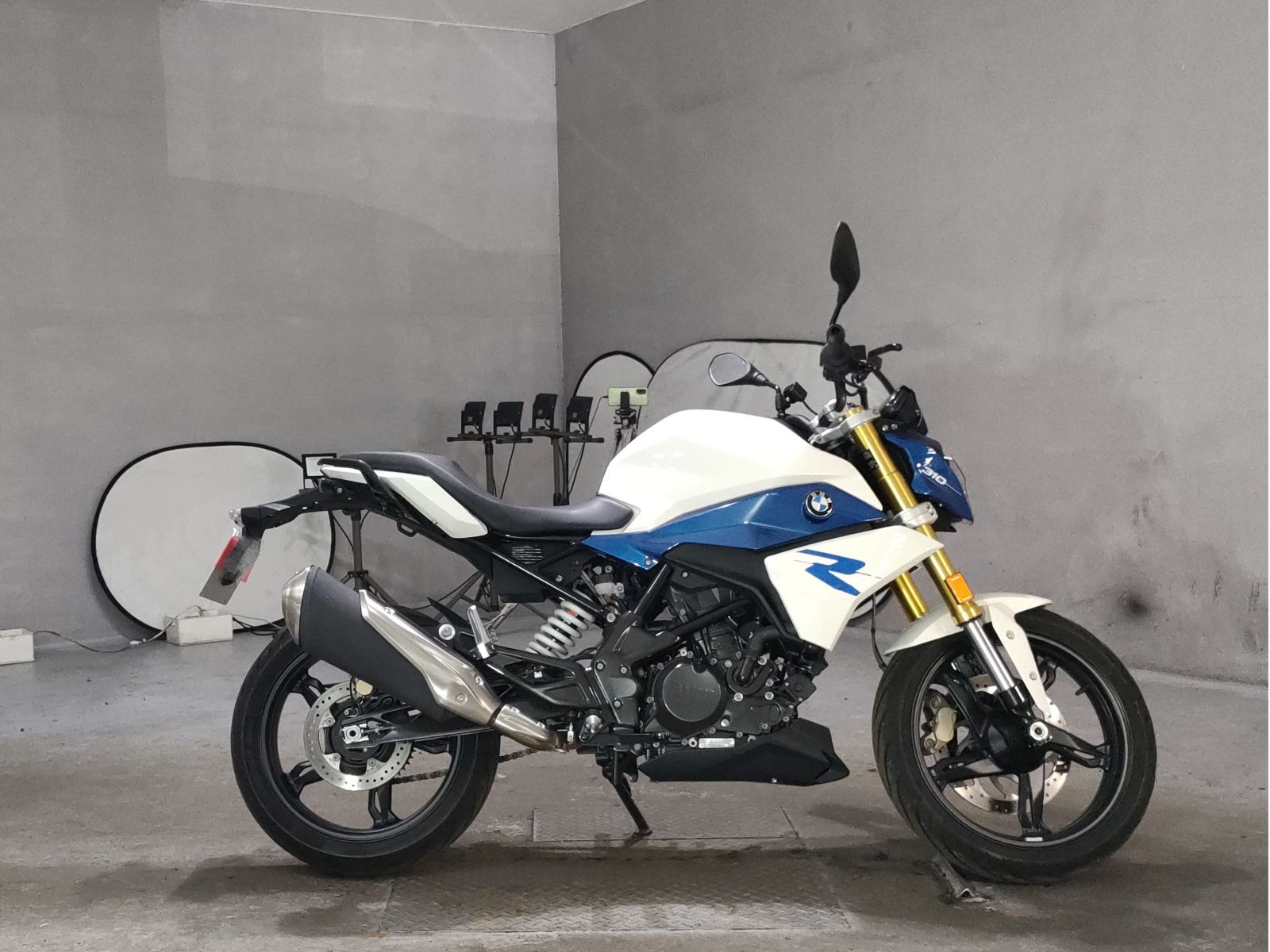 BMW G310R
