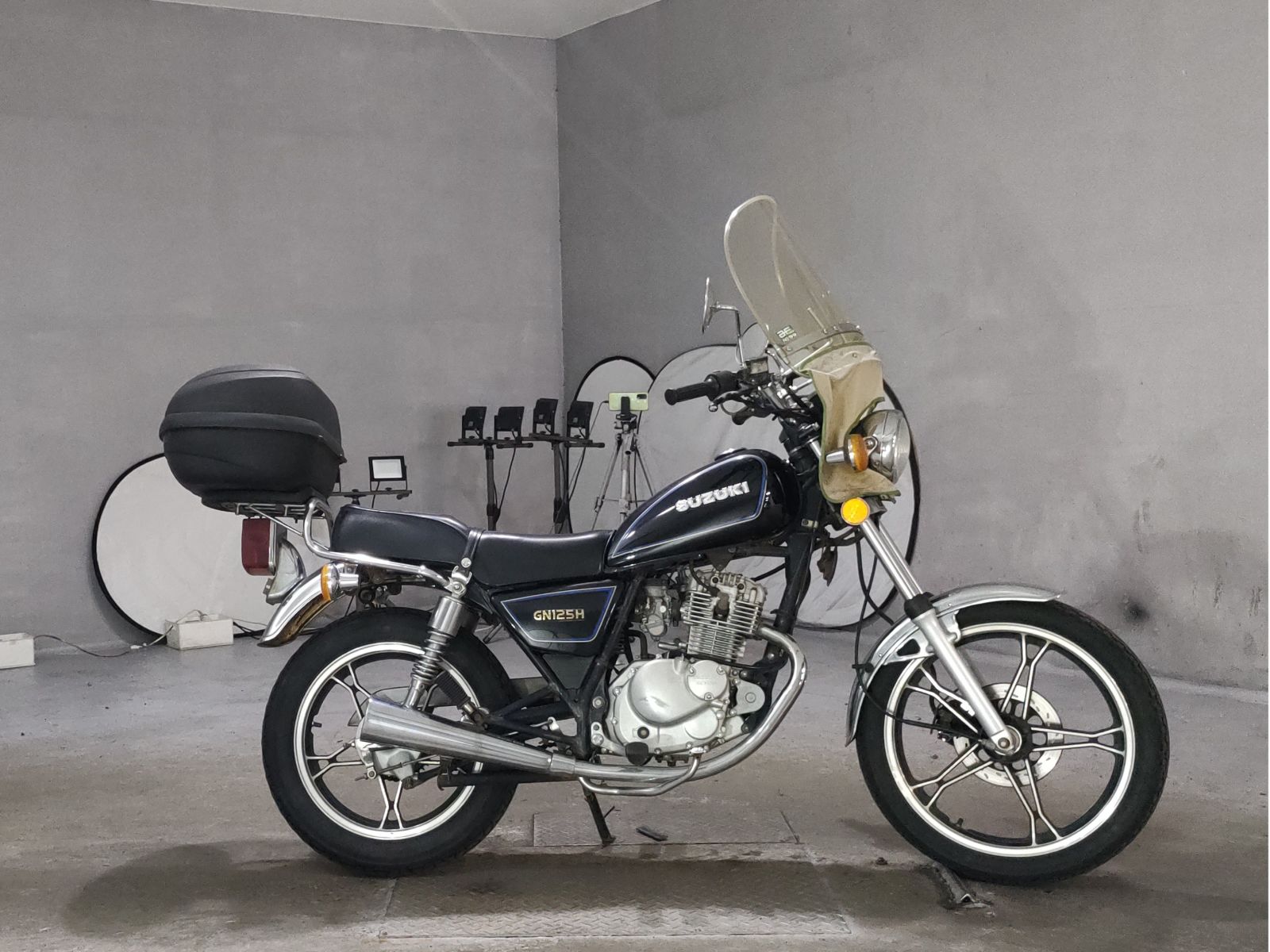 Suzuki GN125H