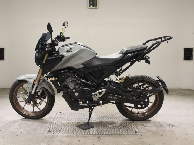 Honda CB125R-2