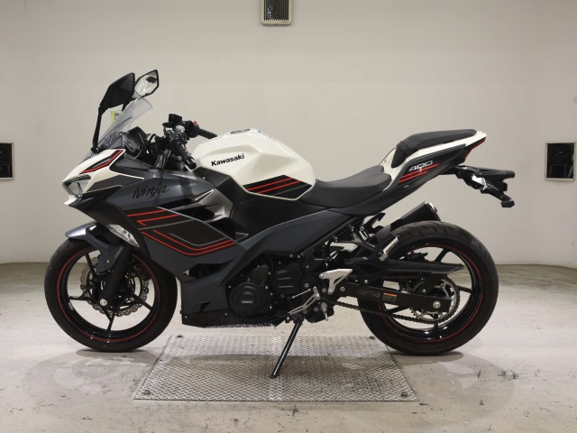 Kawasaki NINJA400-2