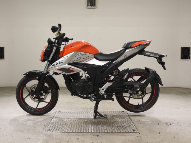 Suzuki GIXXER-150