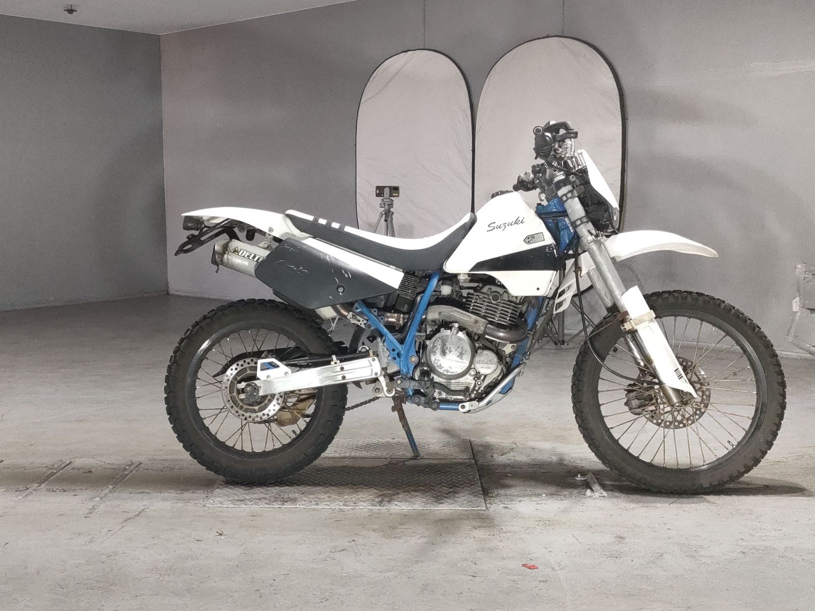 Suzuki DR250S