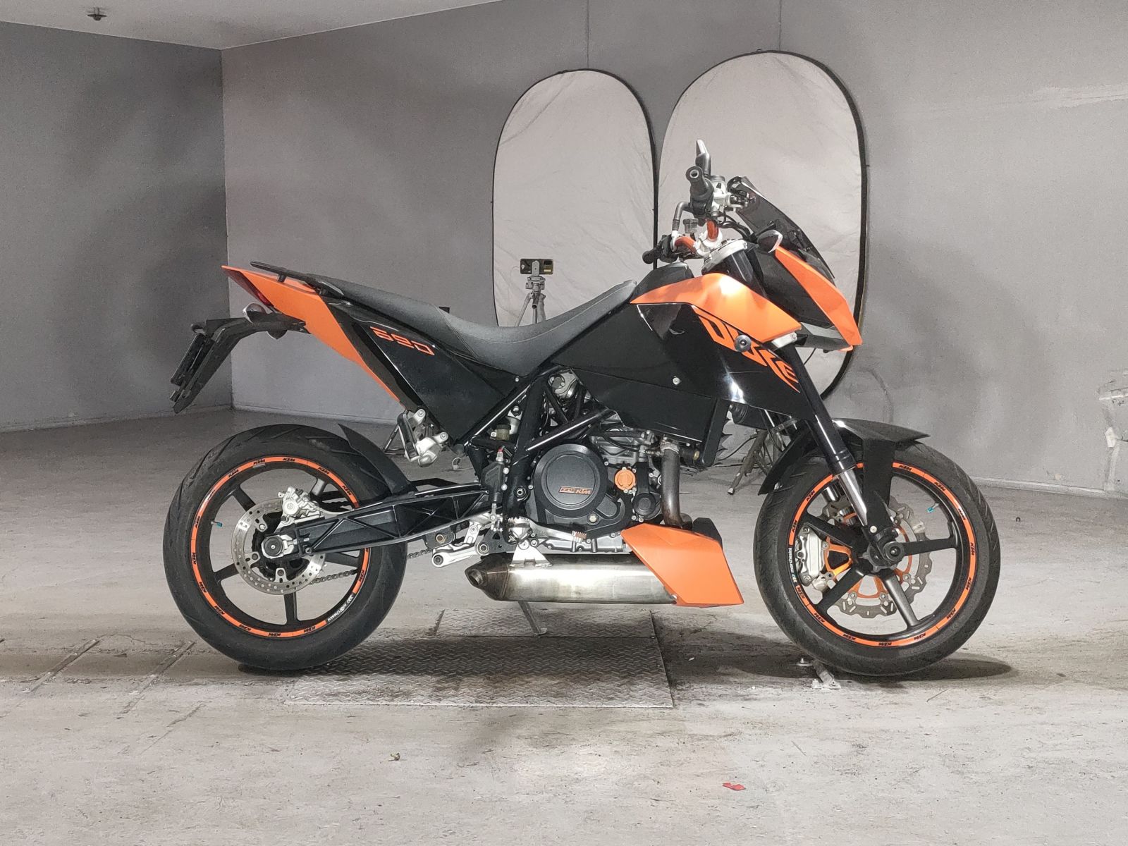 KTM 690 DUKE