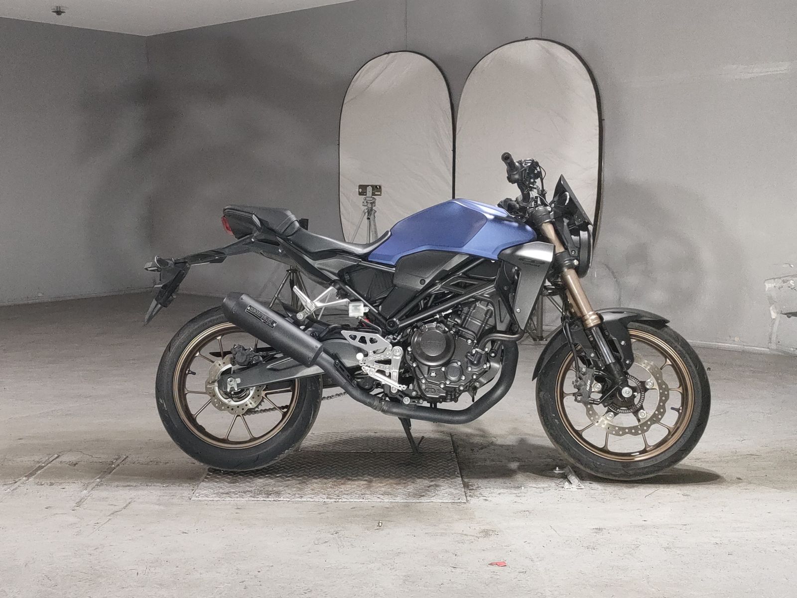 Honda CB250R