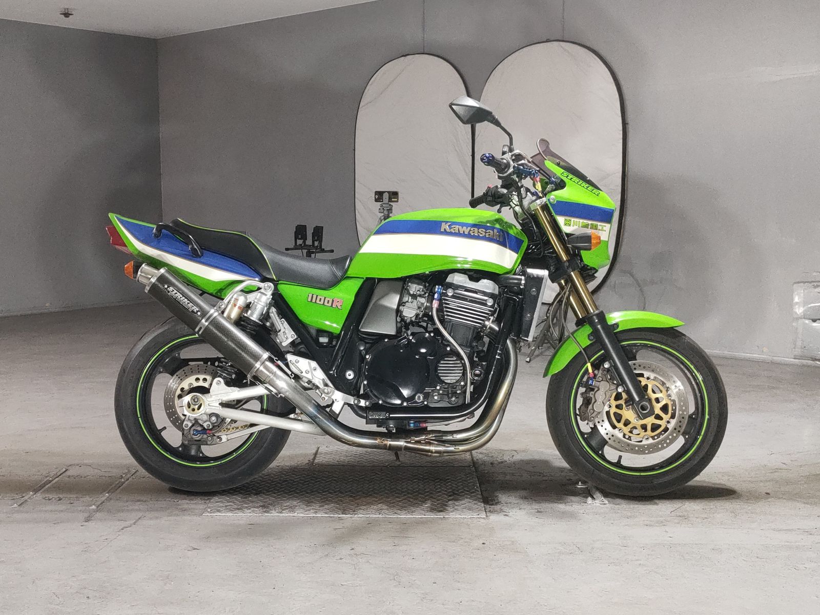 Kawasaki ZRX1100