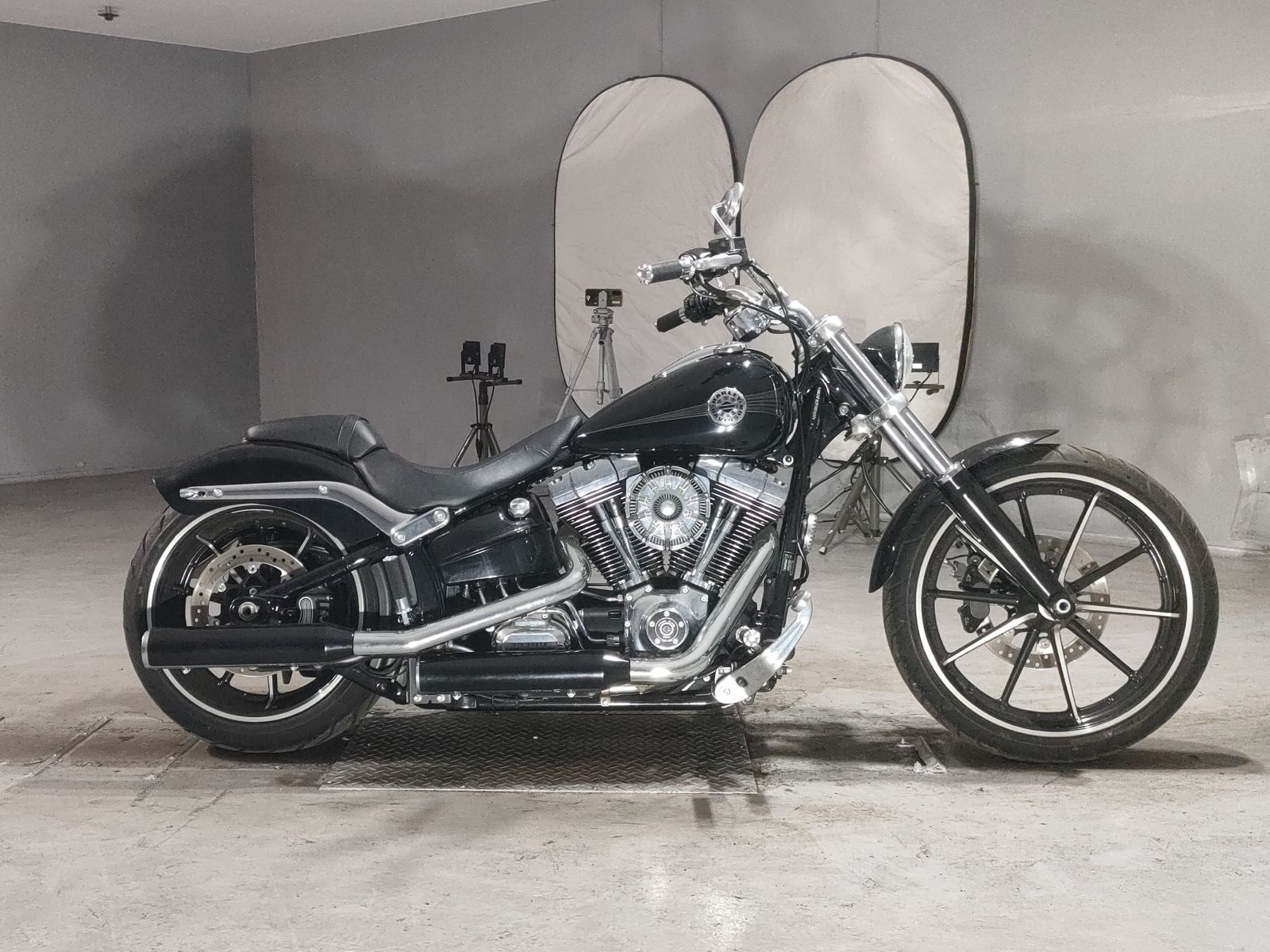 Harley-Davidson Breakout FXSB