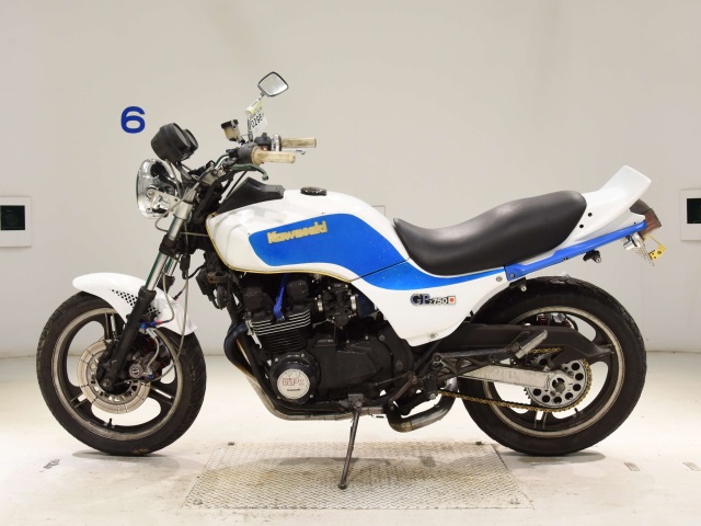 Kawasaki GPZ750
