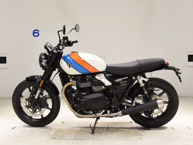 Triumph SPEED TWIN 900