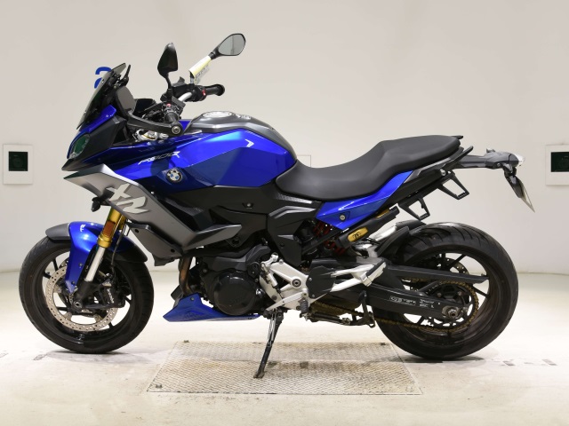 BMW F900XR