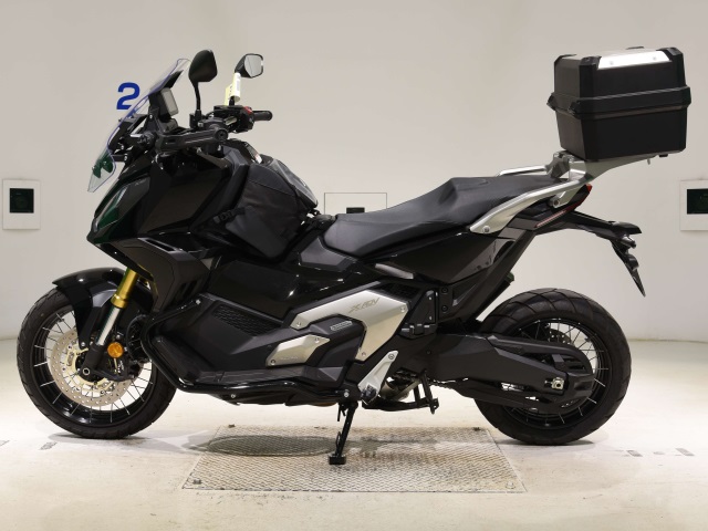 Honda X-ADV750-2