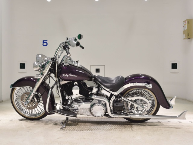 Harley-Davidson Softail Slim FLS1580