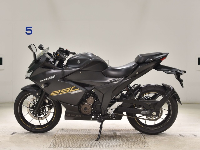 Suzuki GIXXER-250SF