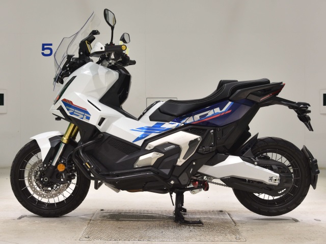 Honda X-ADV750-2