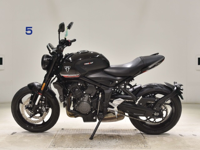 Triumph TRIDENT 660