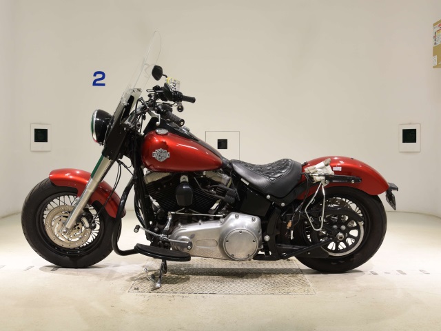 Harley-Davidson Softail Slim FLS1580