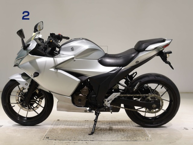 Suzuki GIXXER-250SF